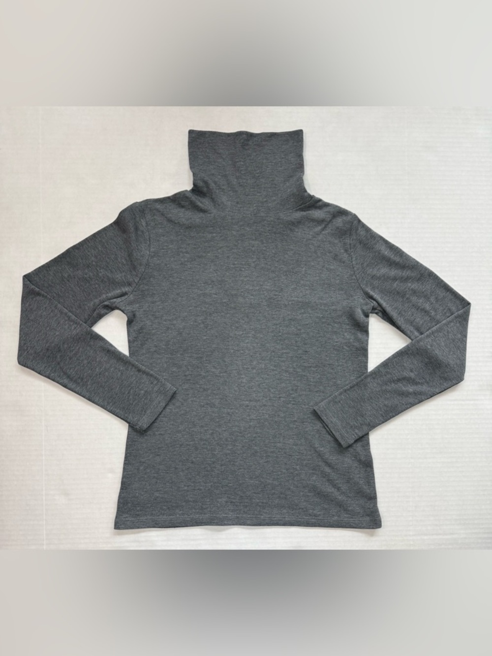 Ann Taylor Weekend Collection Turtleneck Top Pale Heather Gray Size S